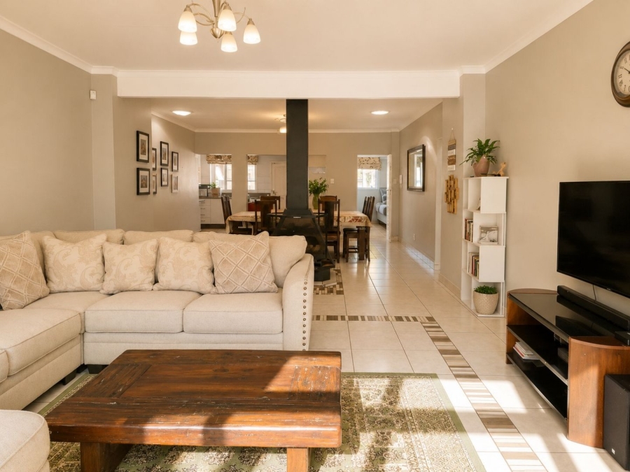 4 Bedroom Property for Sale in Universitas Ridge Free State